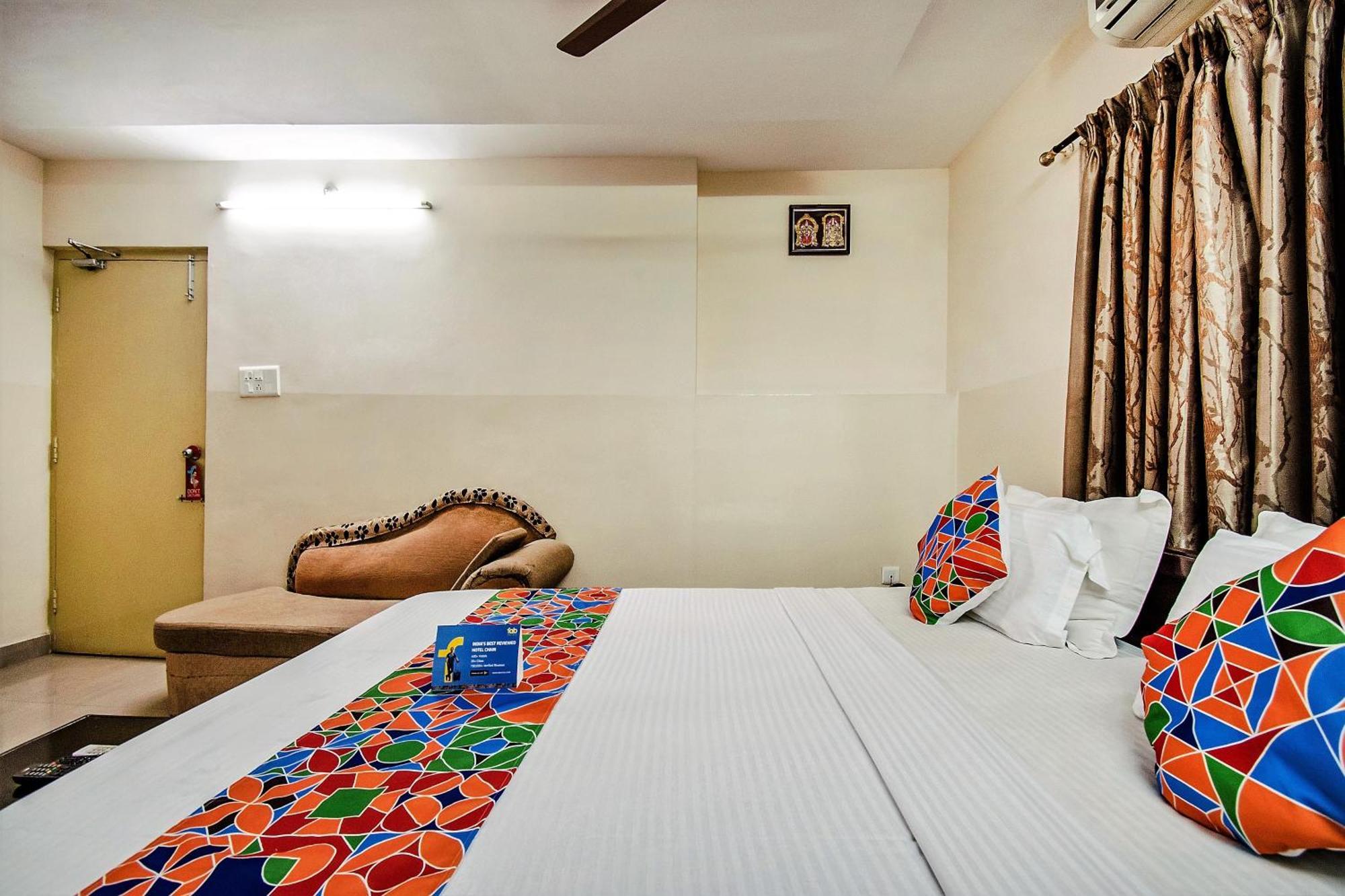 Fabhotel Aditya Yatri Nivas - Nr Tirupati Railway Station Exterior foto