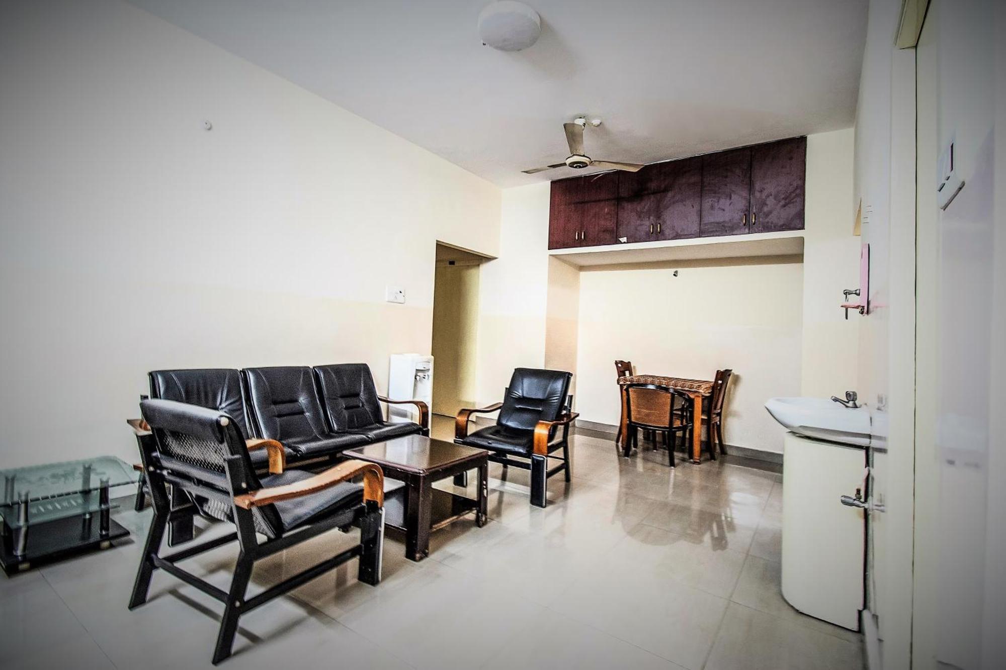 Fabhotel Aditya Yatri Nivas - Nr Tirupati Railway Station Exterior foto