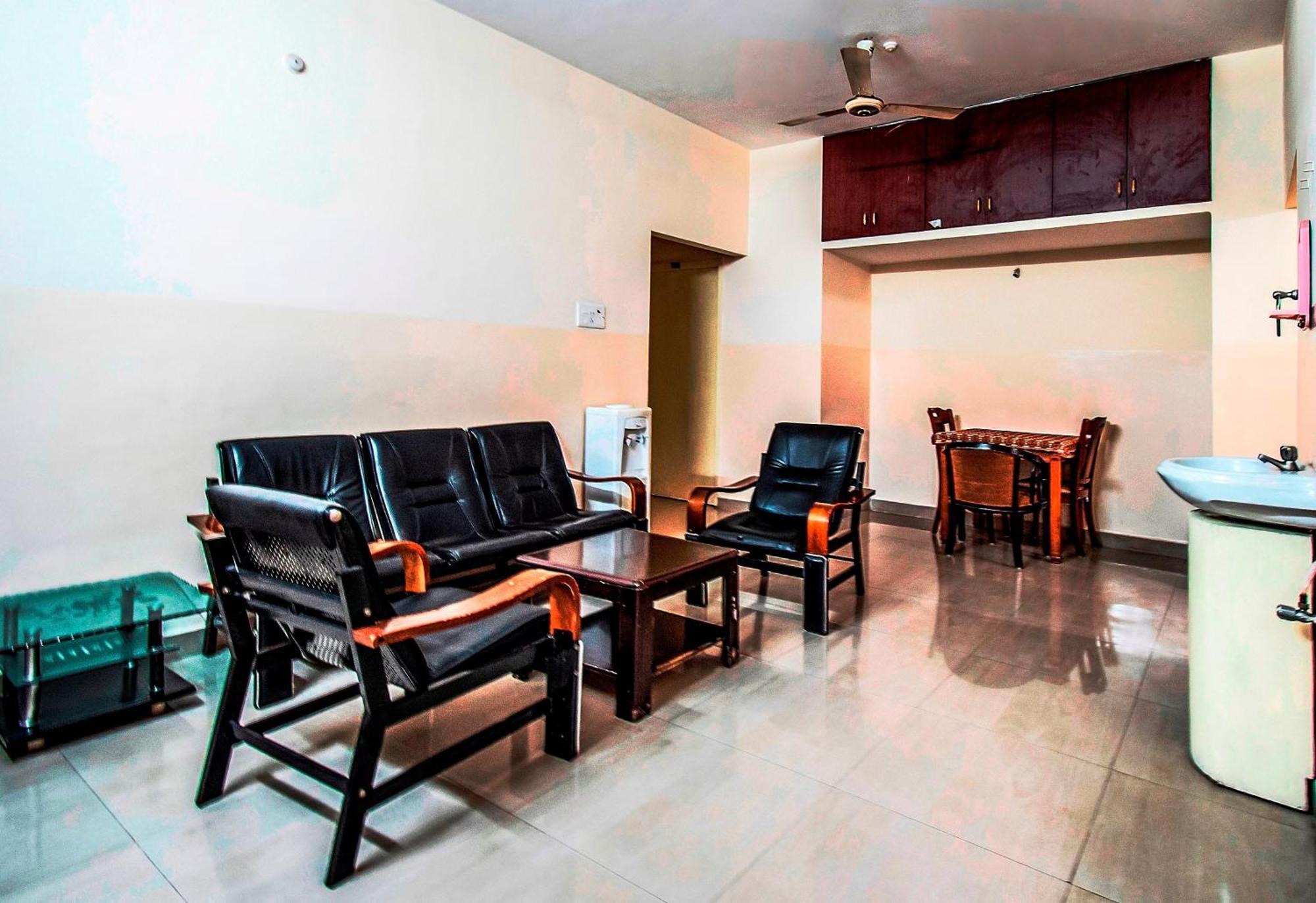 Fabhotel Aditya Yatri Nivas - Nr Tirupati Railway Station Exterior foto